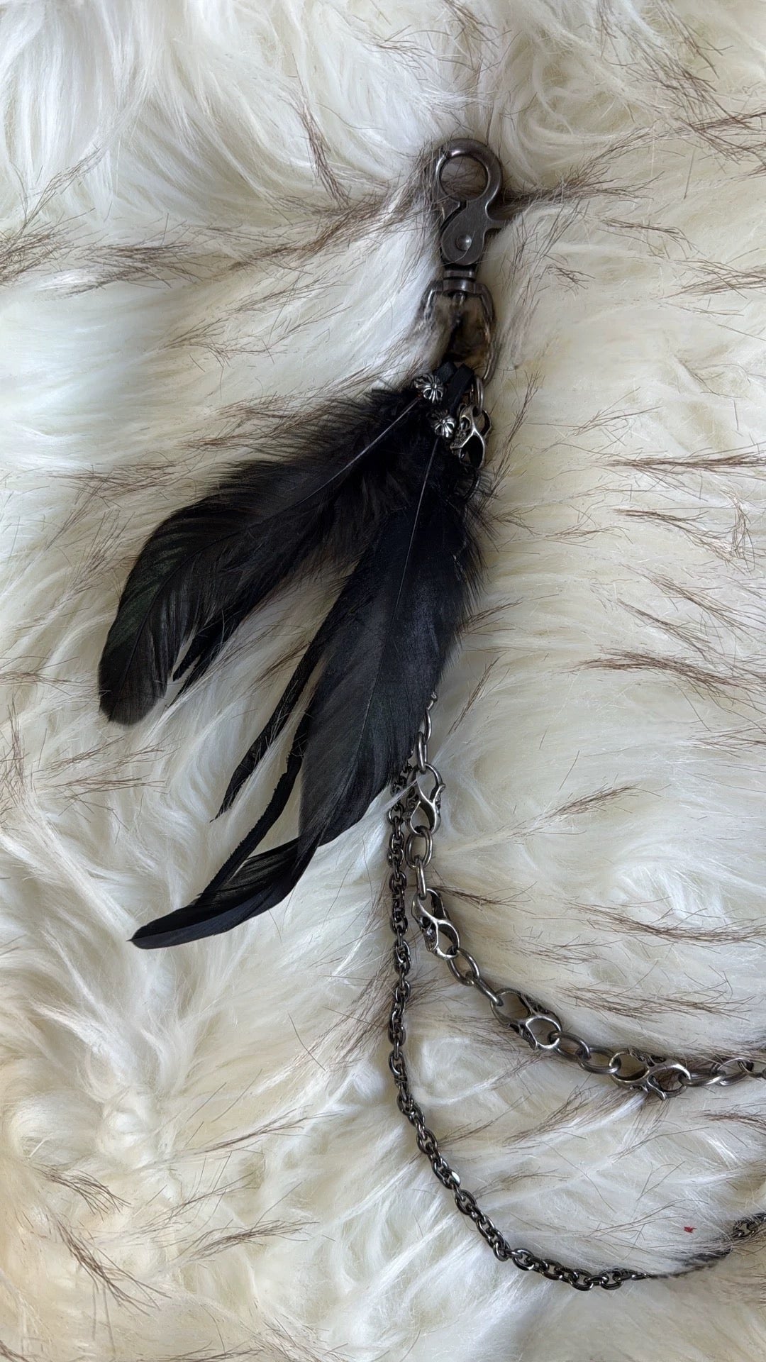 feather wallet chain