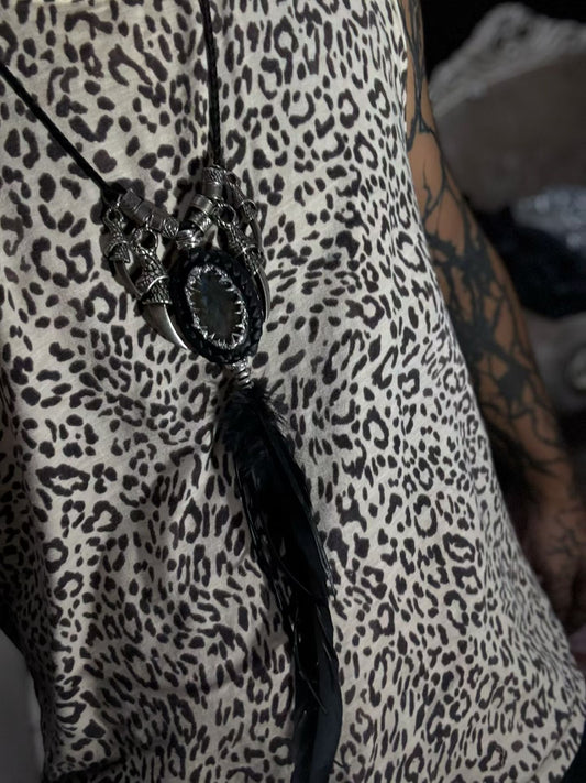 metal claw feather necklace 01