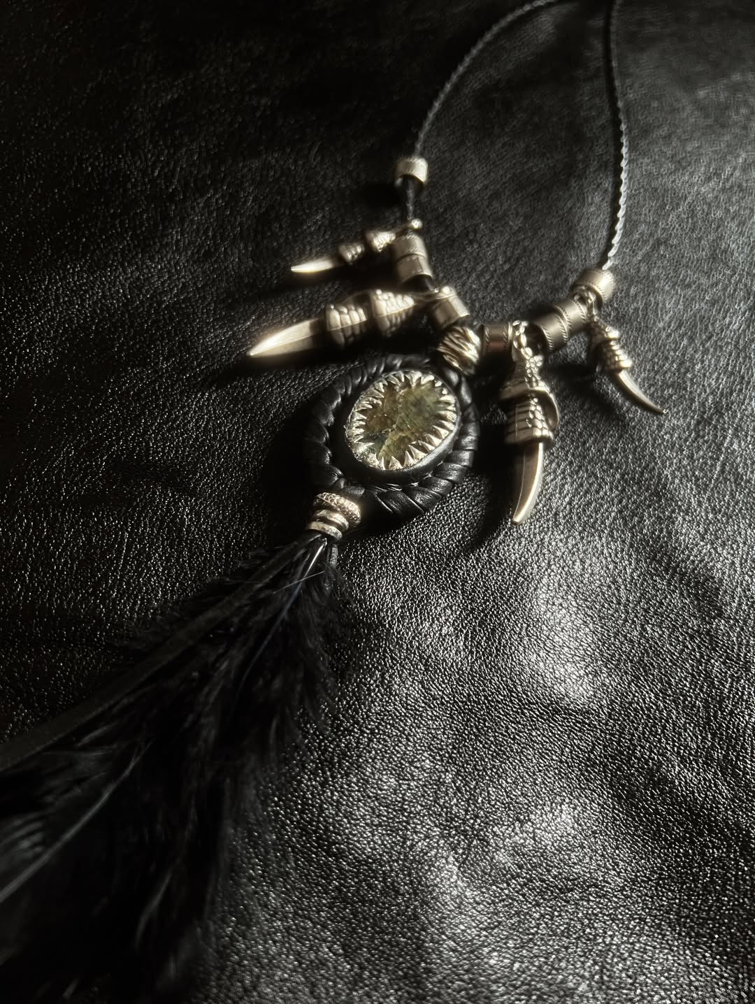 metal claw feather necklace 01